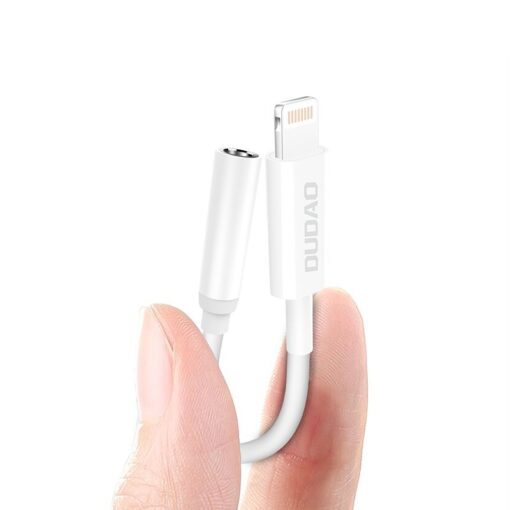 iPhone kõrvaklapi adapter lightning to 3.5mm 1