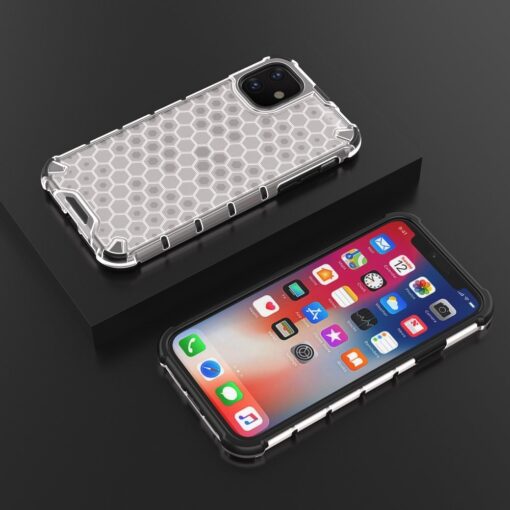 iPhone 11 plastikust kargstruktuuri ja silikoonist raamiga umbris valge 10