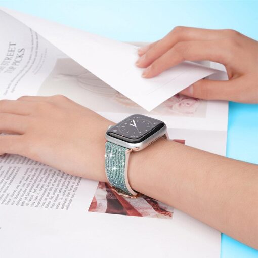 Kellarihm Apple Watch 384041mm silikoonist ja kunstnahast sadelev roheline 8