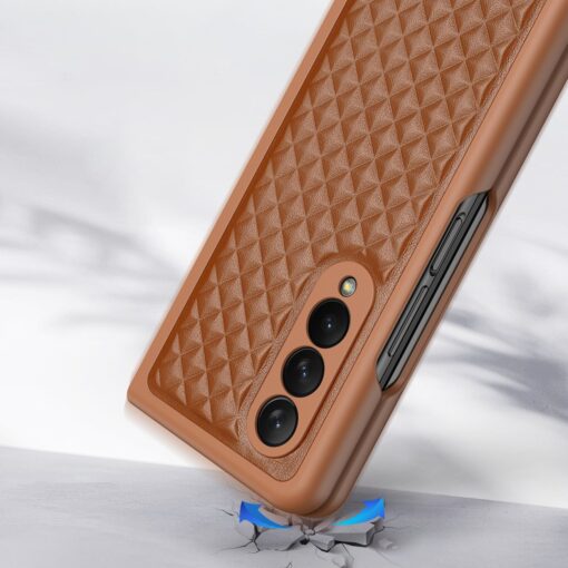 Samsung Galaxy Z Fold 4 kaaned nahaga kaetud Dux Ducis Venice Leather pruun 2