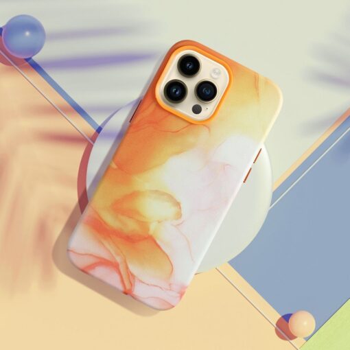 iPhone 12 umbris MagSafe kunstnahast lained oranz 4