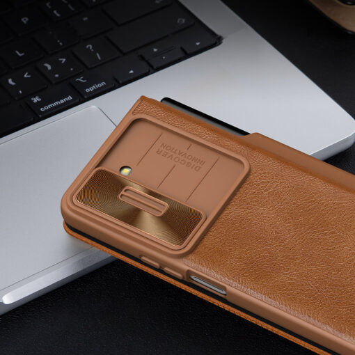 Samsung Z Fold 5 kaaned Nillkin Qin Leather Pro kunstnahast ja silikoonist raamiga kuldne 12