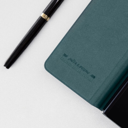 Samsung Z Fold 5 kaaned Nillkin Qin Leather Pro kunstnahast ja silikoonist raamiga roheline 10