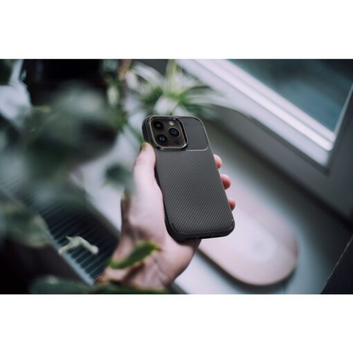 iPhone 16 PLUS umbris CARBON Premium CASE must 1