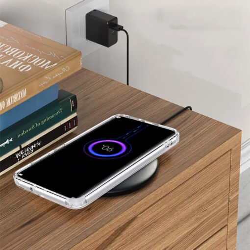 Samsung A15 umbris silikoonist ja plastikust MagSafe Pro labipaistev 4